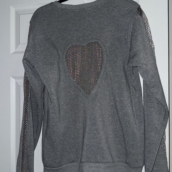 Gray Sweater - Size Small BRAND NEW - Cut our Sparkle Heart in Back - Open Back - Picture 1 of 4